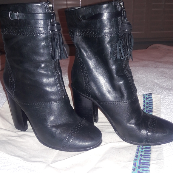 Tory Burch Huxley Bootie sz 7 - Picture 4 of 6
